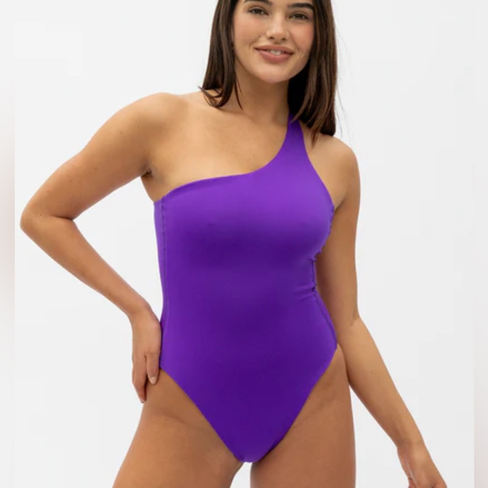 Left On Friday Shoreline Suit in Bon Voyage, size LT